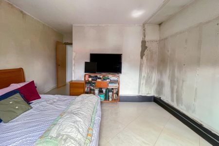 Casa à venda com 182m², 5 quartos e 4 vagasQuarto 2