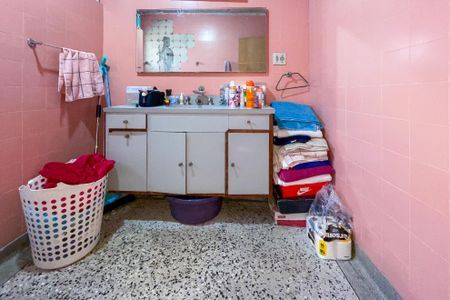 Casa à venda com 182m², 5 quartos e 4 vagasBanheiro