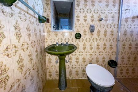 Casa à venda com 182m², 5 quartos e 4 vagasBanheiro da Suíte