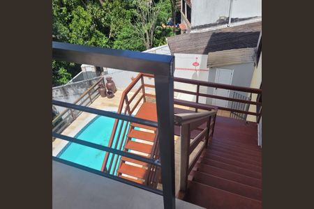 Casa à venda com 450m², 5 quartos e 3 vagas Casa à venda com 450m², 5 quartos e 3 vagasÁrea Externa