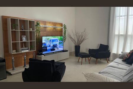 Casa de condomínio para alugar com 245m², 3 quartos e 4 vagas Casa de condomínio para alugar com 245m², 3 quartos e 4 vagasSala