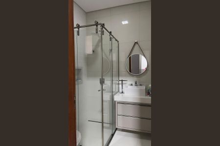 Casa de condomínio para alugar com 245m², 3 quartos e 4 vagas Casa de condomínio para alugar com 245m², 3 quartos e 4 vagasBanheiro