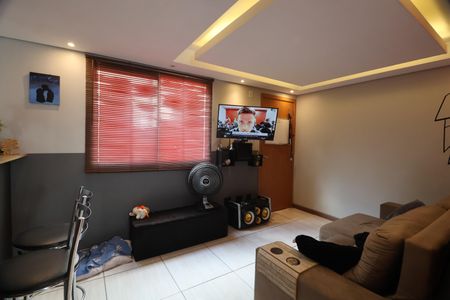 Apartamento para alugar com 48m², 2 quartos e 1 vagaSala