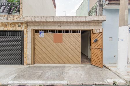 Casa para alugar com 80m², 1 quarto e 1 vagaFachada + Placa