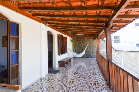 Casa para alugar com 360m², 3 quartos e 3 vagasVaranda