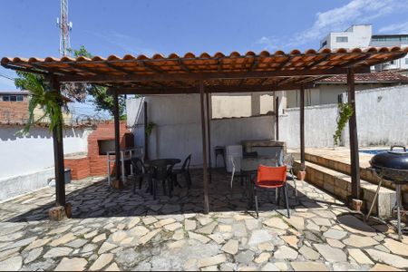 Área Externa de casa para alugar com 3 quartos, 360m² em Boa Vista, Belo Horizonte