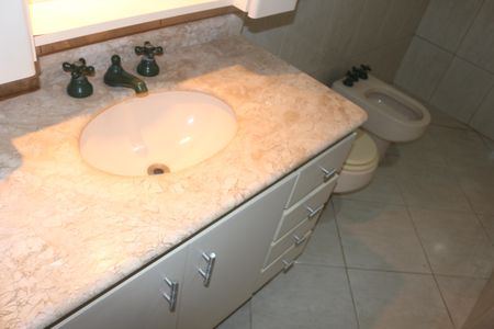 Casa à venda com 113m², 2 quartos e 3 vagasBanheiro da Suíte 1