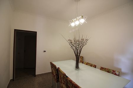 Casa à venda com 173m², 2 quartos e 3 vagasSala 2