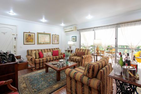 Apartamento à venda com 165m², 3 quartos e 2 vagasSala