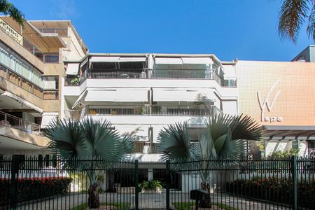 Apartamento à venda com 165m², 3 quartos e 2 vagasFachada