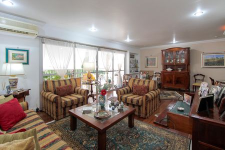 Apartamento à venda com 165m², 3 quartos e 2 vagasSala