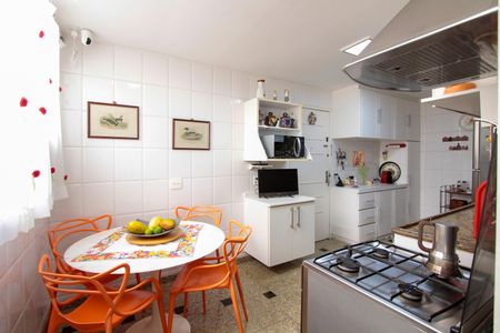 Apartamento à venda com 165m², 3 quartos e 2 vagasCozinha