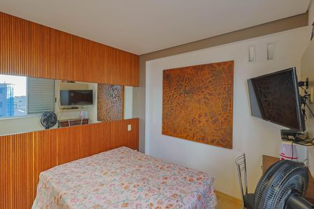 Apartamento à venda com 142m², 2 quartos e 3 vagas Apartamento à venda com 142m², 2 quartos e 3 vagasSuíte