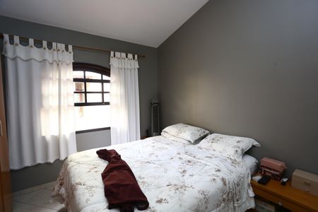 Casa para alugar com 135m², 2 quartos e 2 vagasQuarto 2