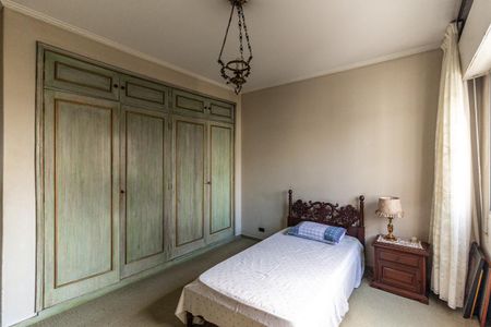 Apartamento à venda com 220m², 4 quartos e 1 vaga Apartamento à venda com 220m², 4 quartos e 1 vagaQuarto 2