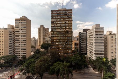 Apartamento à venda com 220m², 4 quartos e 1 vaga Apartamento à venda com 220m², 4 quartos e 1 vagaVista do Quarto 2