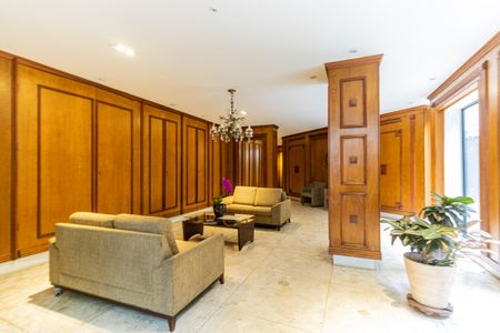 Apartamento à venda com 220m², 4 quartos e 1 vaga Apartamento à venda com 220m², 4 quartos e 1 vagaHall de Entrada