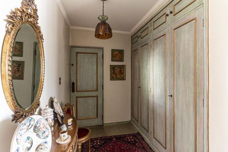 Apartamento à venda com 220m², 4 quartos e 1 vaga Apartamento à venda com 220m², 4 quartos e 1 vagaEntrada da Sala