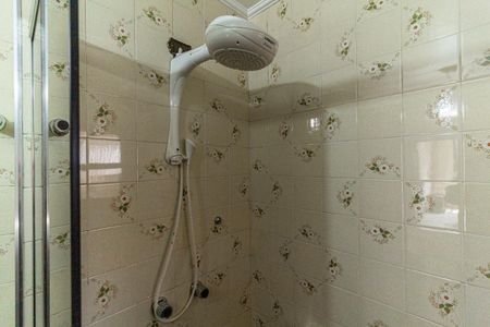 Apartamento à venda com 220m², 4 quartos e 1 vaga Apartamento à venda com 220m², 4 quartos e 1 vagaBanheiro Social