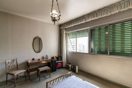 Apartamento à venda com 220m², 4 quartos e 1 vaga Apartamento à venda com 220m², 4 quartos e 1 vagaQuarto 3