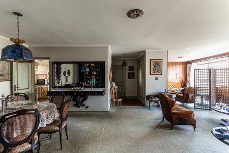 Apartamento à venda com 220m², 4 quartos e 1 vaga Apartamento à venda com 220m², 4 quartos e 1 vagaSala