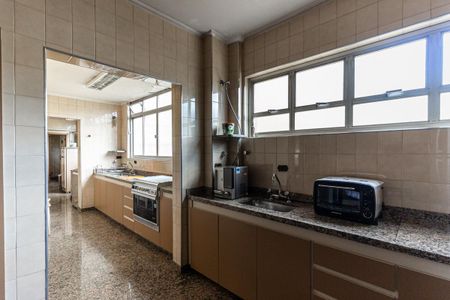 Apartamento à venda com 220m², 4 quartos e 1 vaga Apartamento à venda com 220m², 4 quartos e 1 vagaCozinha