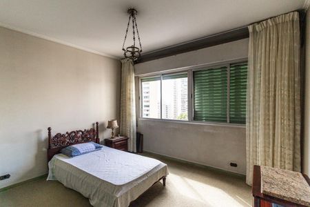 Apartamento à venda com 220m², 4 quartos e 1 vaga Apartamento à venda com 220m², 4 quartos e 1 vagaQuarto 2