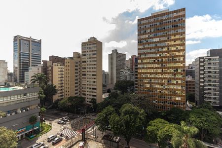 Apartamento à venda com 220m², 4 quartos e 1 vaga Apartamento à venda com 220m², 4 quartos e 1 vagaVista da Sala