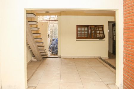 Casa à venda com 245m², 3 quartos e 1 vagaÁrea de Serviço e Quintal