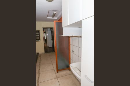 Casa à venda com 245m², 3 quartos e 1 vagaÁrea de Serviço e Quintal