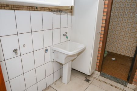 Casa à venda com 245m², 3 quartos e 1 vagaÁrea de Serviço e Quintal