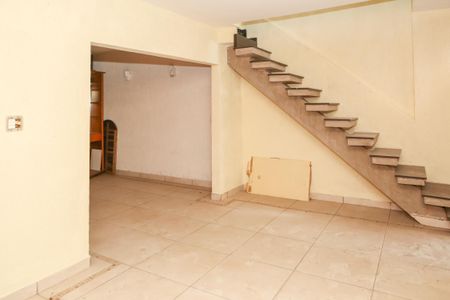 Casa à venda com 245m², 3 quartos e 1 vagaÁrea de Serviço