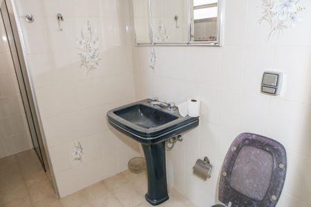 Casa à venda com 245m², 3 quartos e 1 vagaBanheiro