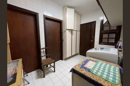 Casa à venda com 410m², 3 quartos e 8 vagasÁrea de Serviço
