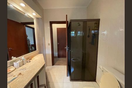 Casa à venda com 410m², 3 quartos e 8 vagasBanheiro 3