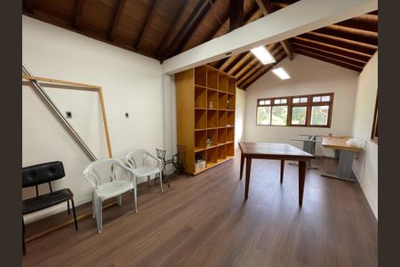 Casa à venda com 410m², 3 quartos e 8 vagasSala 4