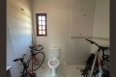 Casa à venda com 410m², 3 quartos e 8 vagasBanheiro 5