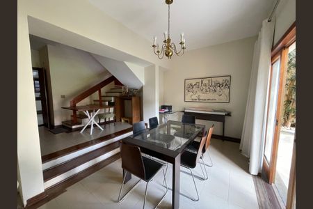 Casa à venda com 410m², 3 quartos e 8 vagasSala 3