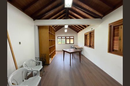 Casa à venda com 410m², 3 quartos e 8 vagasSala 4
