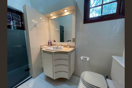 Casa à venda com 410m², 3 quartos e 8 vagasBanheiro 2