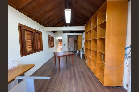 Casa à venda com 410m², 3 quartos e 8 vagasSala 4
