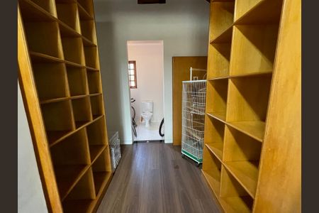 Casa à venda com 410m², 3 quartos e 8 vagasSala 4