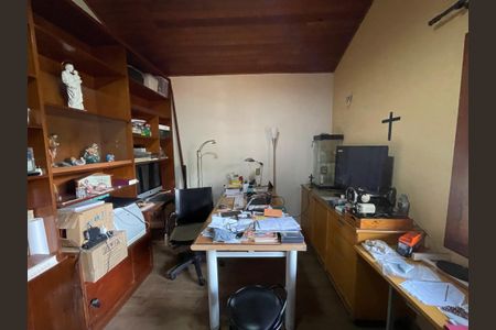 Casa à venda com 410m², 3 quartos e 8 vagasQuarto 2