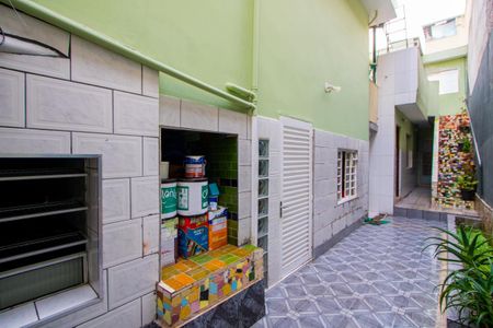 Casa à venda com 200m², 3 quartos e 2 vagas Casa à venda com 200m², 3 quartos e 2 vagasCorredor - Externo