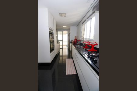 Apartamento à venda com 170m², 3 quartos e 3 vagasCozinha