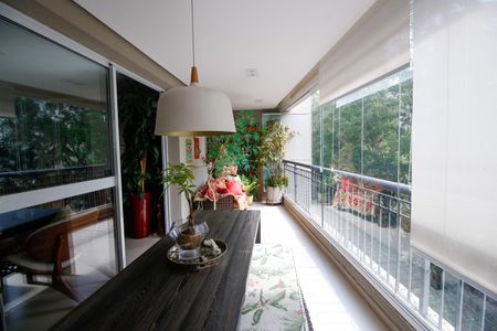 Apartamento à venda com 170m², 3 quartos e 3 vagasVaranda da Sala