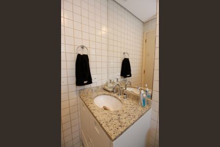 Apartamento à venda com 170m², 3 quartos e 3 vagasBanheiro da Suíte 2