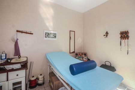 Casa à venda com 159m², 3 quartos e 2 vagas Casa à venda com 159m², 3 quartos e 2 vagasQuarto Auxiliar