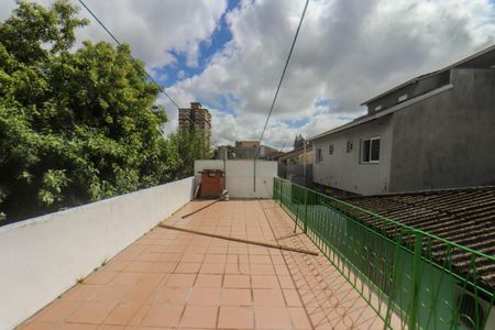 Casa à venda com 159m², 3 quartos e 2 vagas Casa à venda com 159m², 3 quartos e 2 vagasTerraço