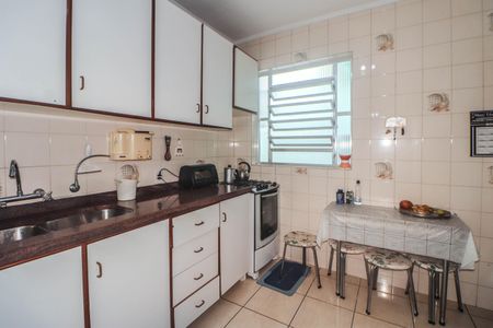 Casa à venda com 159m², 3 quartos e 2 vagas Casa à venda com 159m², 3 quartos e 2 vagasCozinha